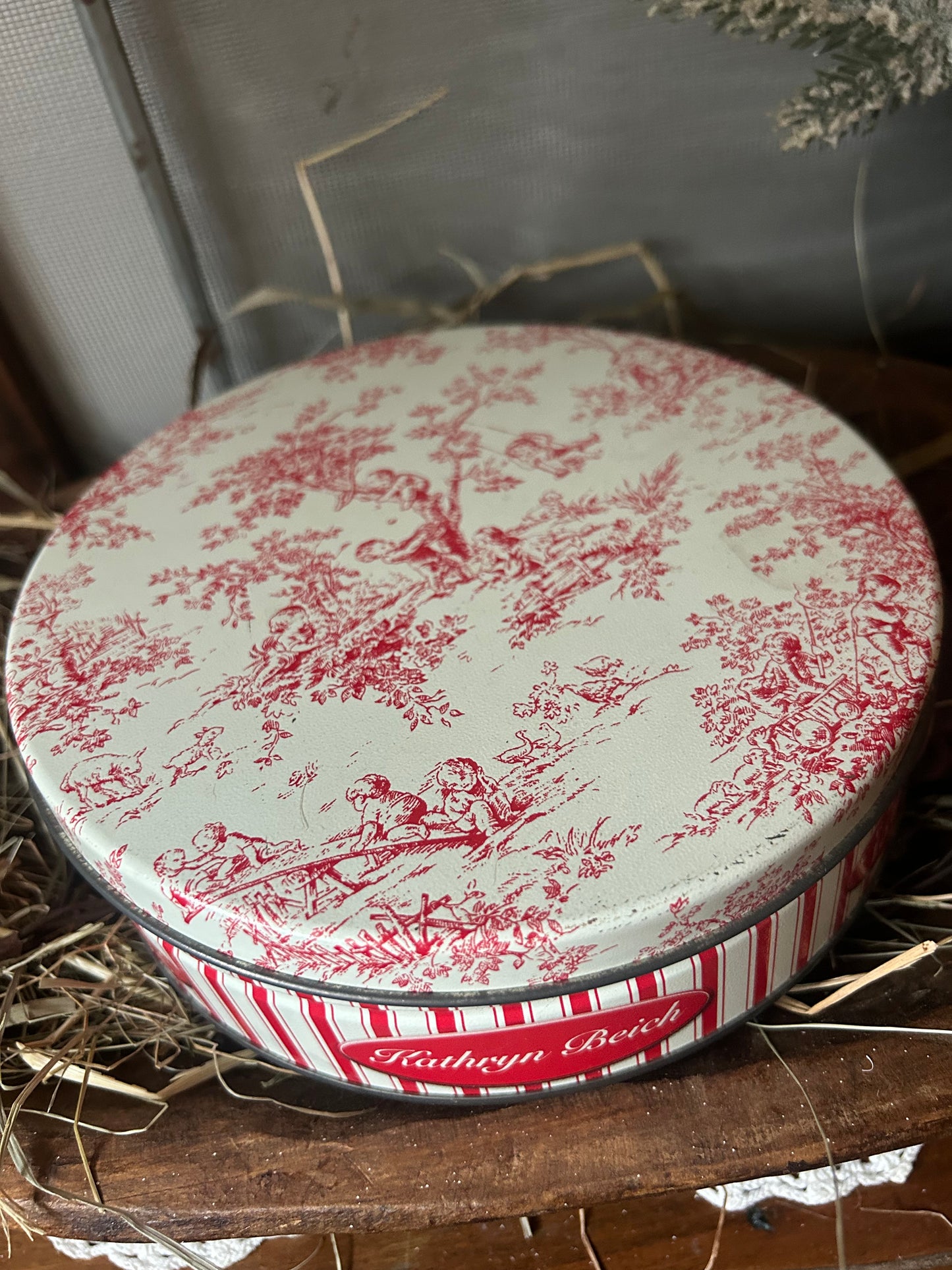 Vintage English Dutch tin