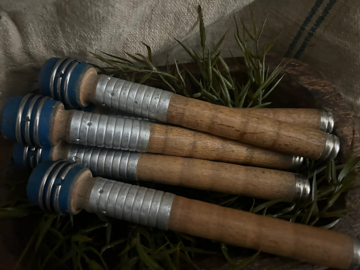 Wooden Quill Bobbin, Primitive Blue