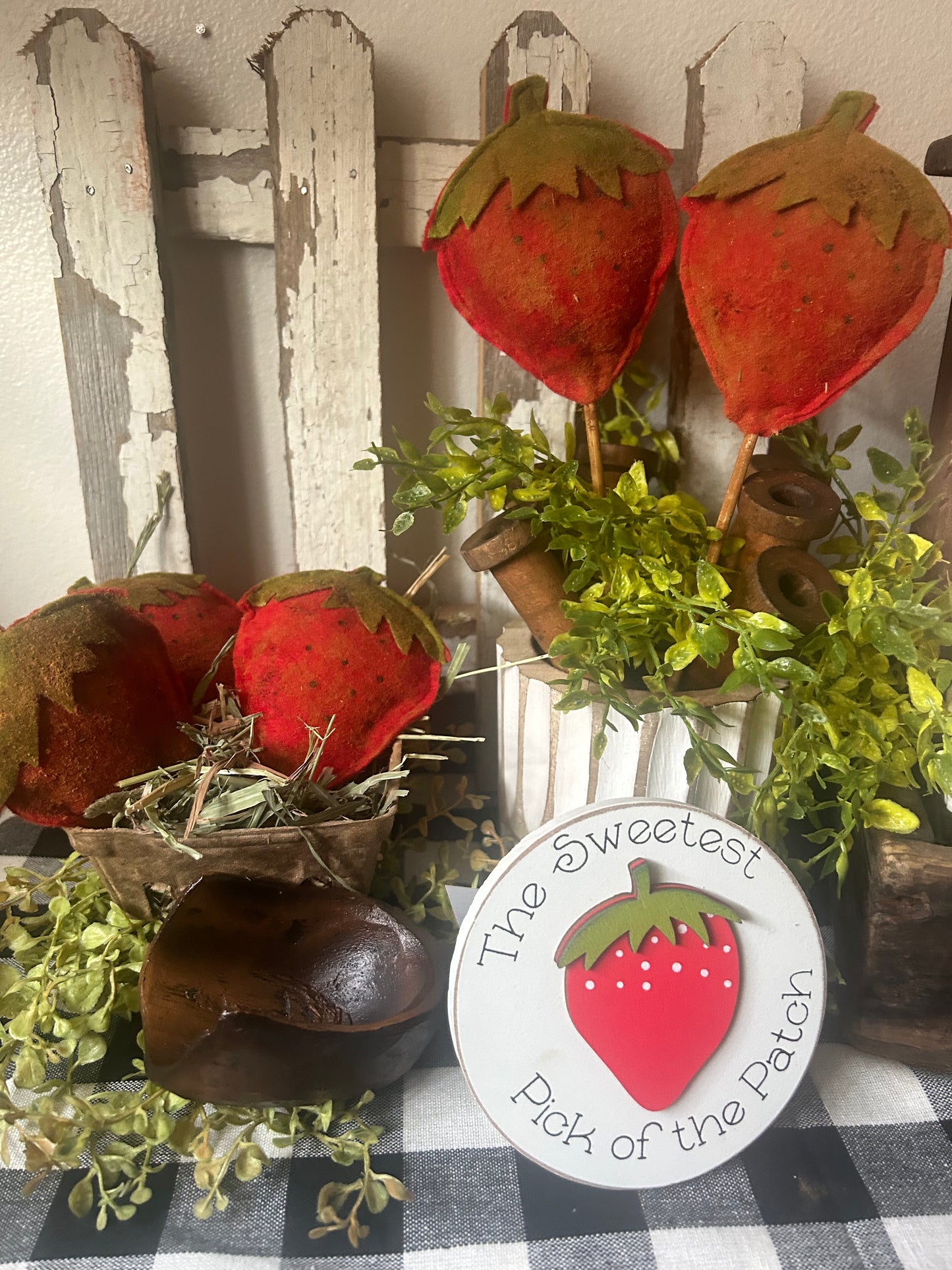 Live Sale Special Felt grubby Strawberry Poke