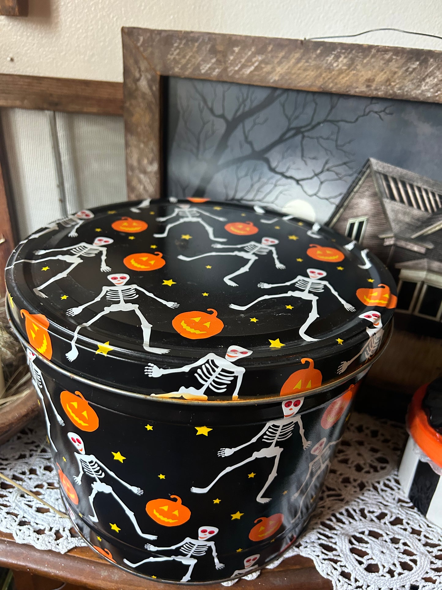 Vintage X-Large Halloween Metal Can