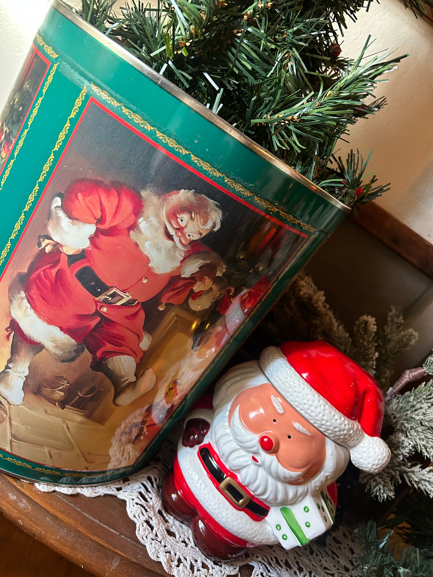 Vintage X-Large Santa Tin