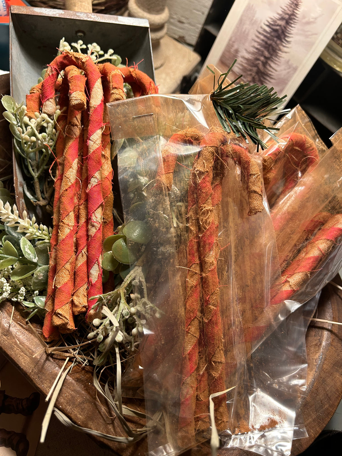 Colonial Candy Grubby Set 3 Wrapped Candy Canes – Colonial House Primitives